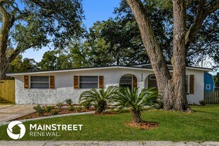 335 Bonnlyn Dr in Orange Park, FL - Building Photo