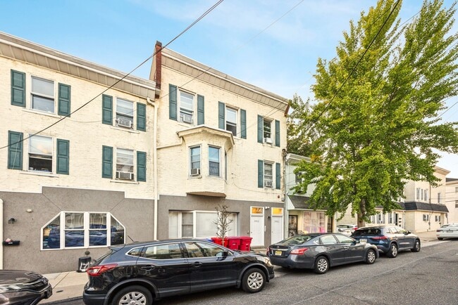 3922 Terrace Street in Philadelphia, PA - Foto de edificio - Building Photo