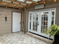 840 Threadneedle St photo'