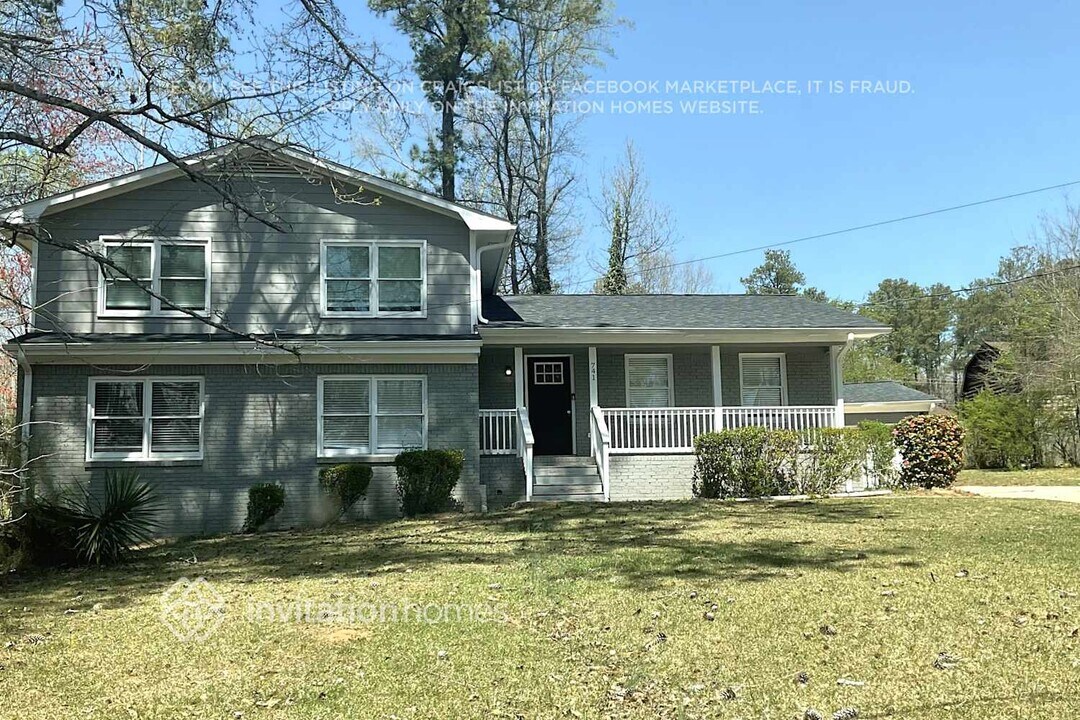 741 Small Elk Ct in Fairburn, GA - Building Photo
