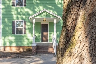 638 E 37th St in Savannah, GA - Building Photo