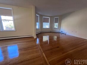 306 Tappan St, Unit 3A in Brookline, MA - Building Photo - Building Photo