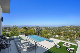 9440 Santa Monica Blvd in Beverly Hills, CA - Building Photo - Building Photo