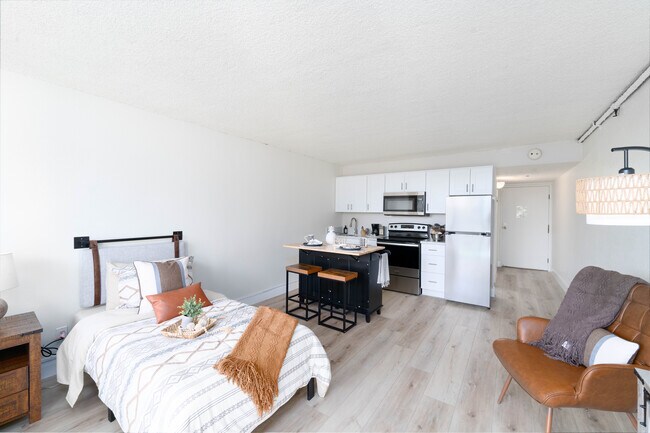 West Park Senior Living in San Dimas, CA - Foto de edificio - Interior Photo