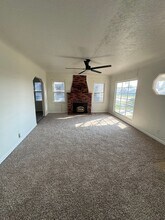 104 Brighton Way in Bakersfield, CA - Building Photo - Building Photo