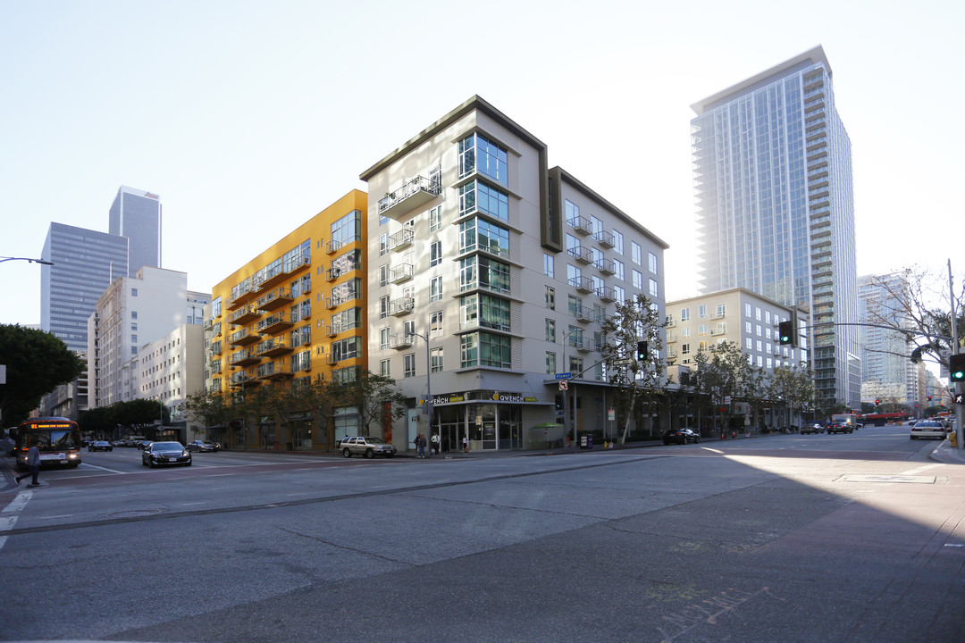 Market Loft Condos in Los Angeles, CA - Foto de edificio