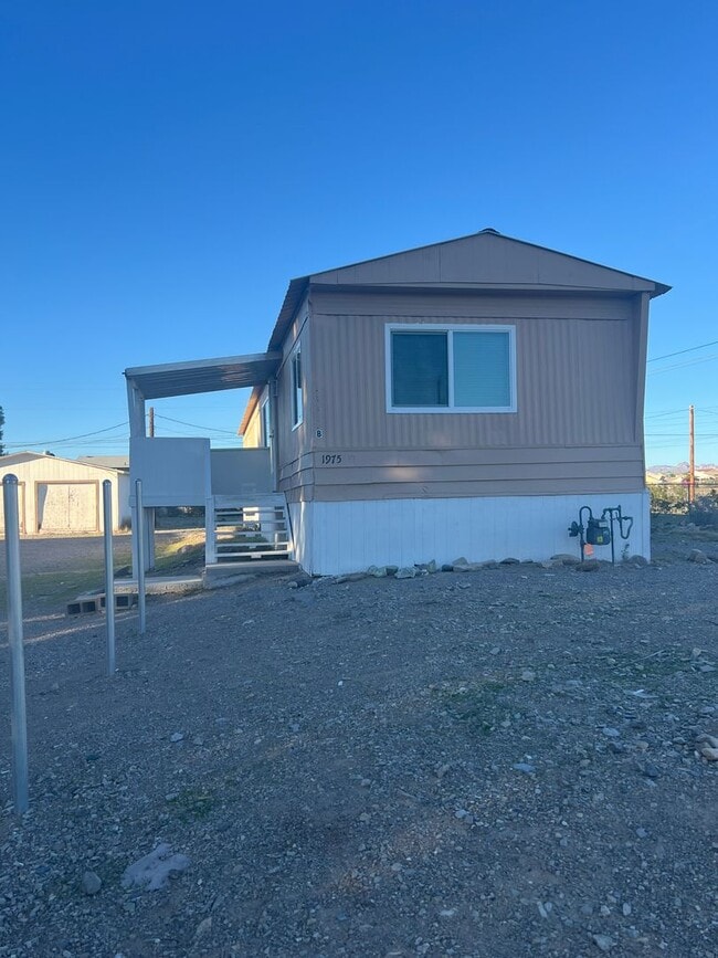 property at 1975 La Riata Rd