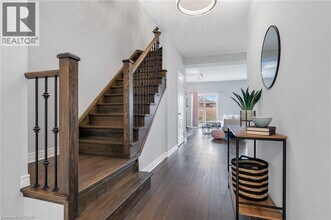 24 Greenwood Ave in St Catharines, ON - Building Photo - Building Photo