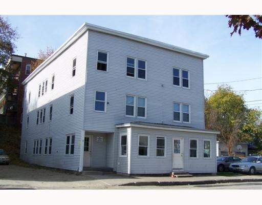 325 Cumberland St in Rumford, ME - Building Photo