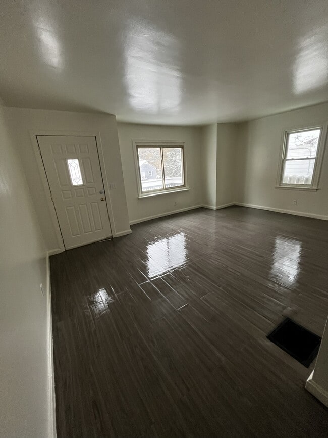 7351 Clovernook Ave in Cincinnati, OH - Building Photo - Building Photo