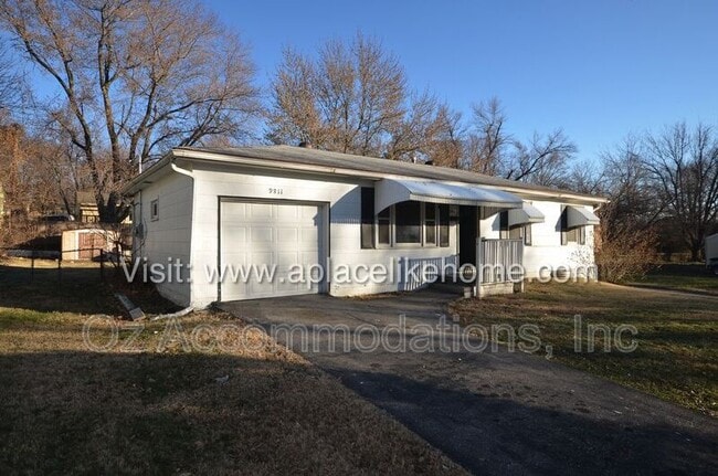 9811 Marsh Ave in Kansas City, MO - Building Photo - Building Photo