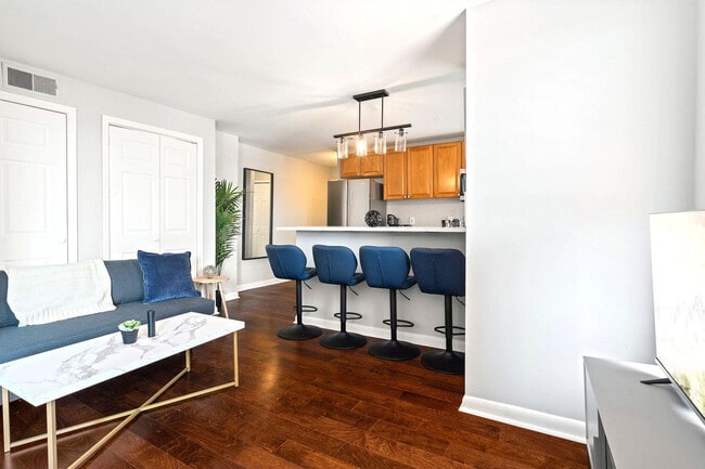 128 Bainbridge St in Philadelphia, PA - Foto de edificio - Building Photo