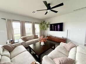 11204 Solar St in Lorena, TX - Building Photo - Building Photo