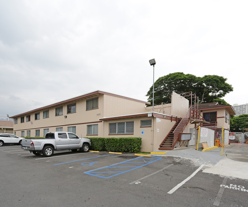 1507 Liliha St in Honolulu, HI - Foto de edificio