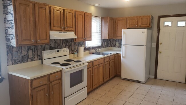 131 N State St in Ansonia, CT - Building Photo - Building Photo