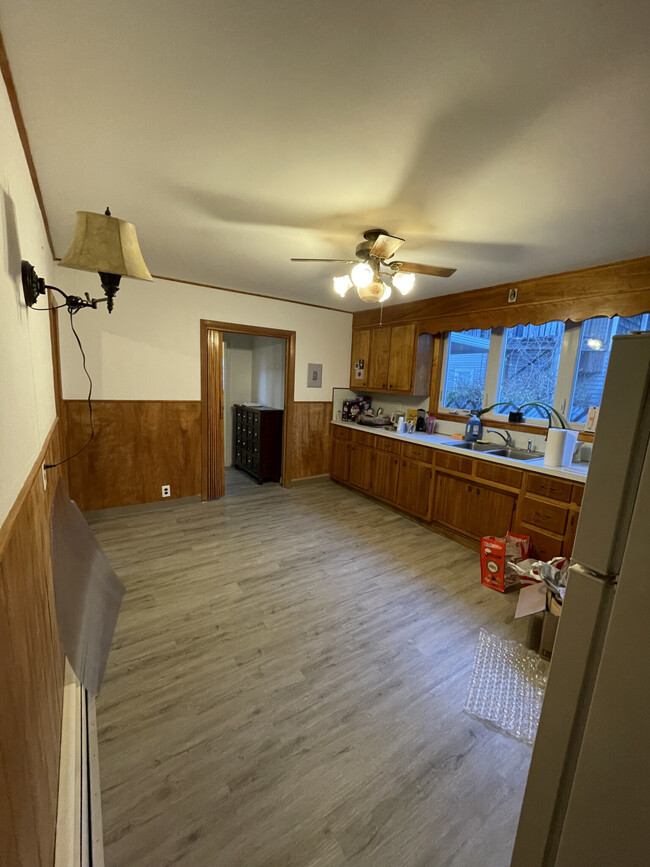 161 Otis St, Unit 2 in Cambridge, MA - Building Photo - Building Photo