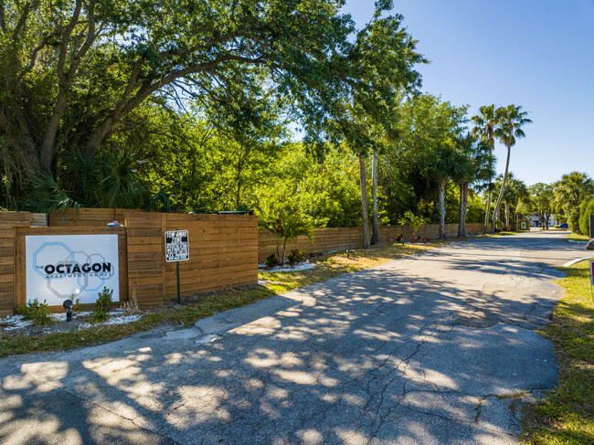 Octagon Apartment Homes photo'