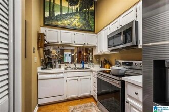 2404 Falcon Pl in Vestavia Hills, AL - Building Photo - Building Photo