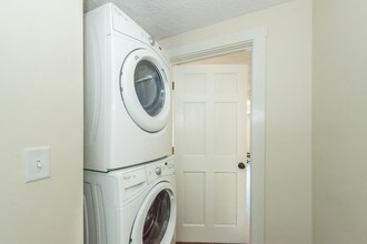 31 Champney St, Unit 2 in Boston, MA - Building Photo - Building Photo