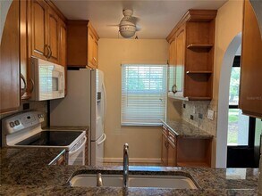 3160 Highlands Blvd in Palm Harbor, FL - Foto de edificio - Building Photo