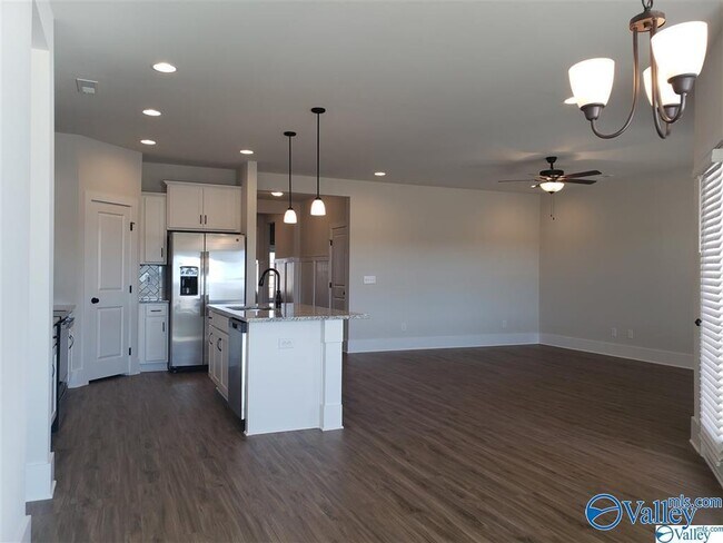 182 Cherry Laurel Dr in Hazel Green, AL - Building Photo - Building Photo