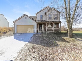 748 Woodington Dr in Pataskala, OH - Building Photo