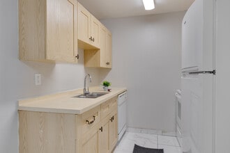 Fountain Oaks in Phoenix, AZ - Foto de edificio - Interior Photo
