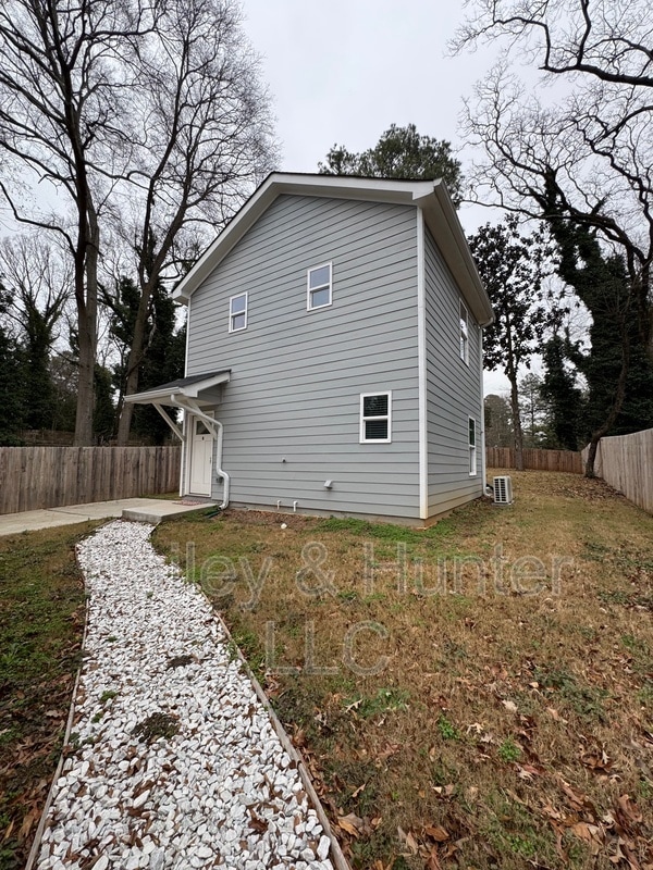 1328 Blvd Lorraine SW in Atlanta, GA - Building Photo - Building Photo