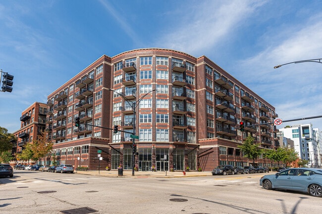 property at 1000 W Adams St