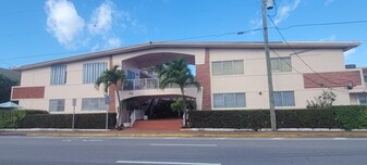 American Gardens Condominiums in Miami Beach, FL - Building Photo