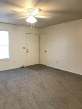 1500 W Rainey St in Ozark, MO - Building Photo - Building Photo