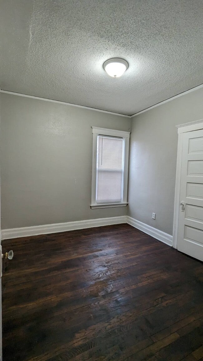 534 Holbrook St, Unit 1 in Detroit, MI - Foto de edificio - Building Photo