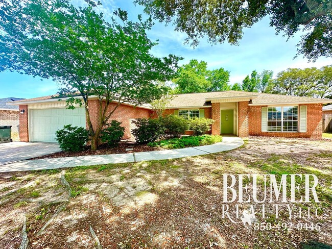 property at 1063 Oak View Dr