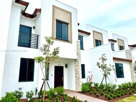 20679 NE 7th Pl in North Miami Beach, FL - Building Photo