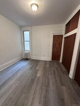 72-36 67th Pl in Queens, NY - Building Photo - Building Photo