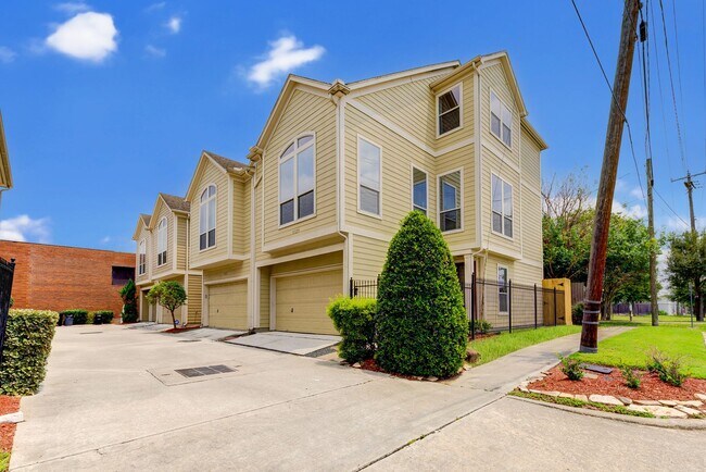 property at 3129 Dallas St