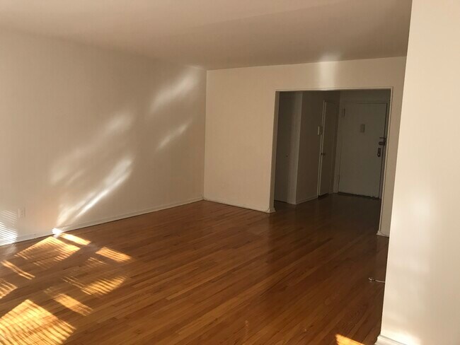 401 Park Ave in Rutherford, NJ - Building Photo - Building Photo