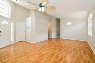 10025 River Glen Ct in Orlando, FL - Building Photo - Building Photo