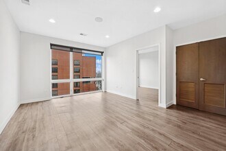 4027 N Broadway in Chicago, IL - Building Photo - Building Photo