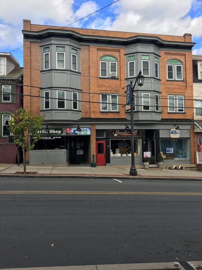 37 Philadelphia E Ave Rentals in Boyertown, PA