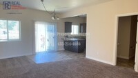 428 E Gray Fox Ln in Vernal, UT - Building Photo - Building Photo