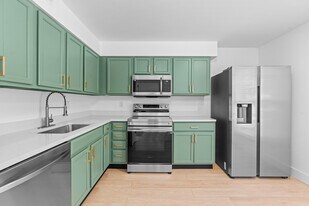 1920 Hunting Lake Ct, Unit 202 in St. Louis, MO - Building Photo