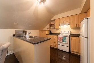 117 Cheritan Av in Toronto, ON - Building Photo - Building Photo