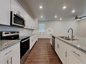 327 Timber Kate Pl in Henderson, NV - Building Photo - Building Photo