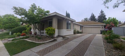 9204 Bearint Way in Elk Grove, CA - Building Photo - Building Photo