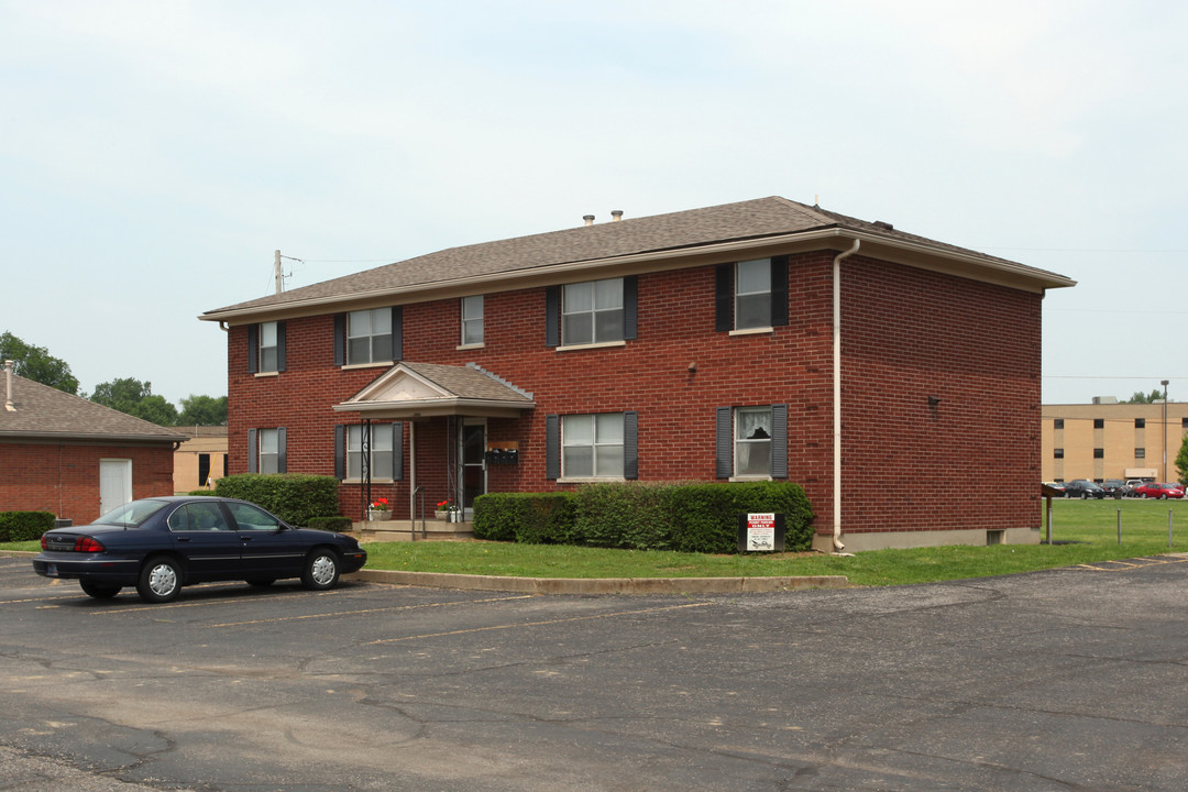 623 Providence Way in Clarksville, IN - Foto de edificio