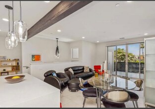 201 The Riv in Palm Springs, CA - Building Photo - Building Photo