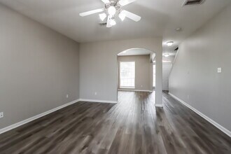 209 Doncaster in Conroe, TX - Building Photo - Building Photo