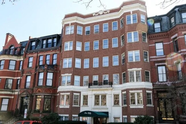 property at 250 Commonwealth Ave