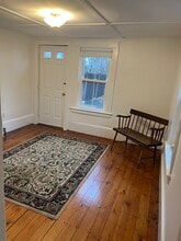 7 Salem St in Winchester, MA - Foto de edificio - Building Photo